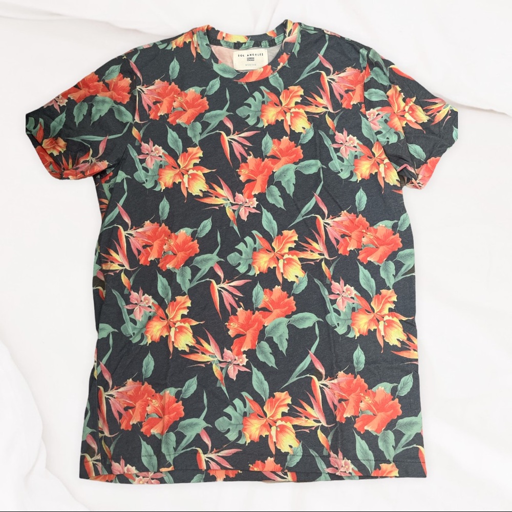 Sol Angeles printed tee - medium - nwot